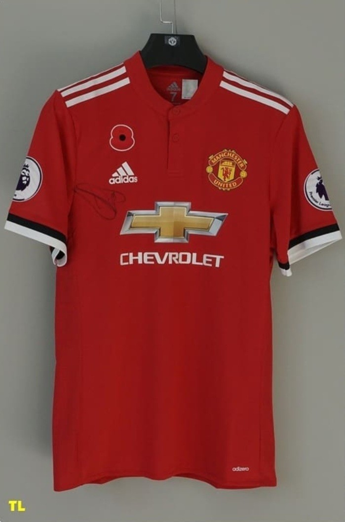 Manchester United 2017-18 Home V2 Kit
