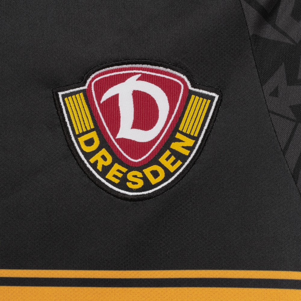 Dynamo Dresden 2023-24 Away Kit