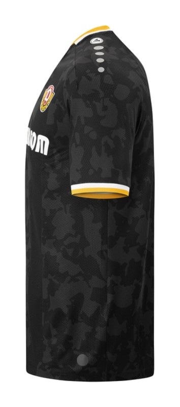 Dynamo Dresden 2024-25 Away Kit