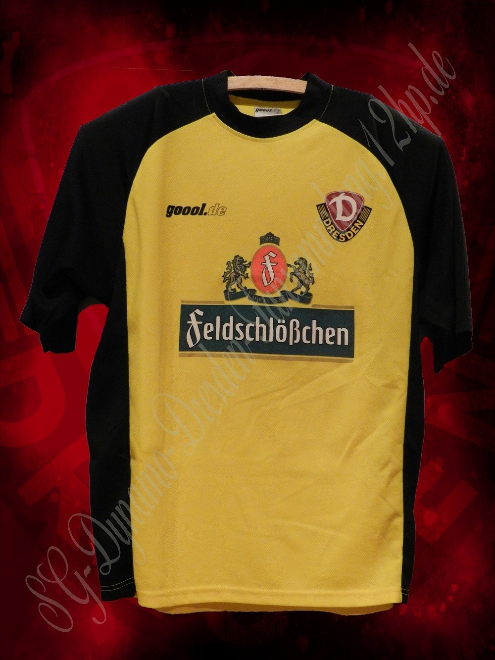 Dynamo Dresden 2001-02 Home 2 Kit