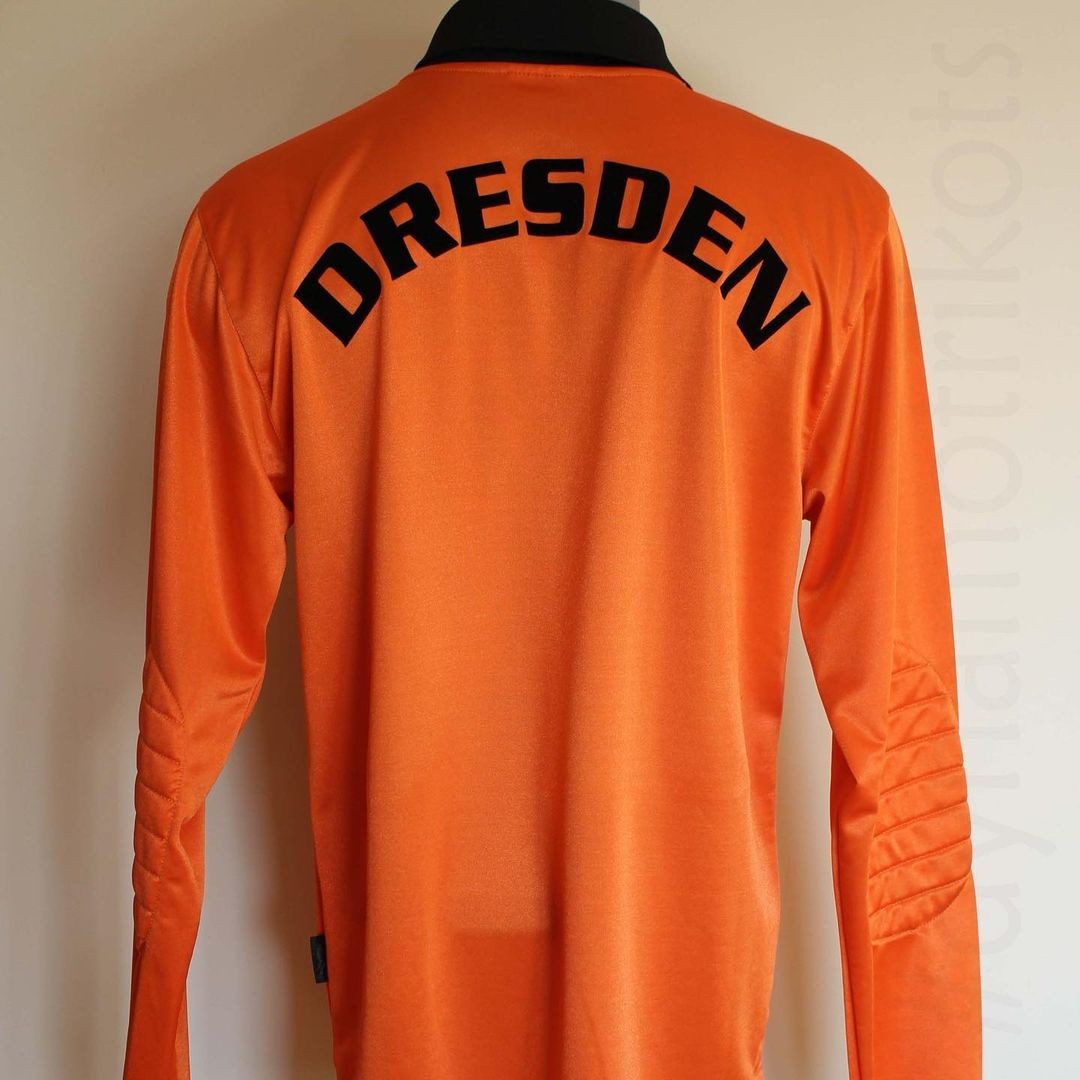 Dynamo Dresden 2002-03 GK 1 Kit