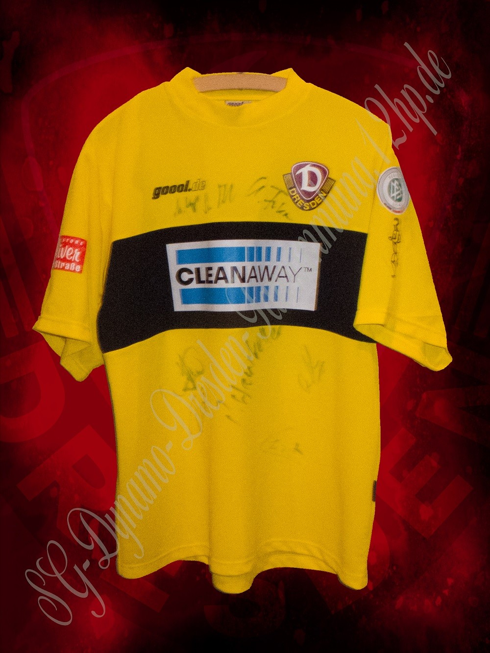 Dynamo Dresden 2003-04 Home Kit