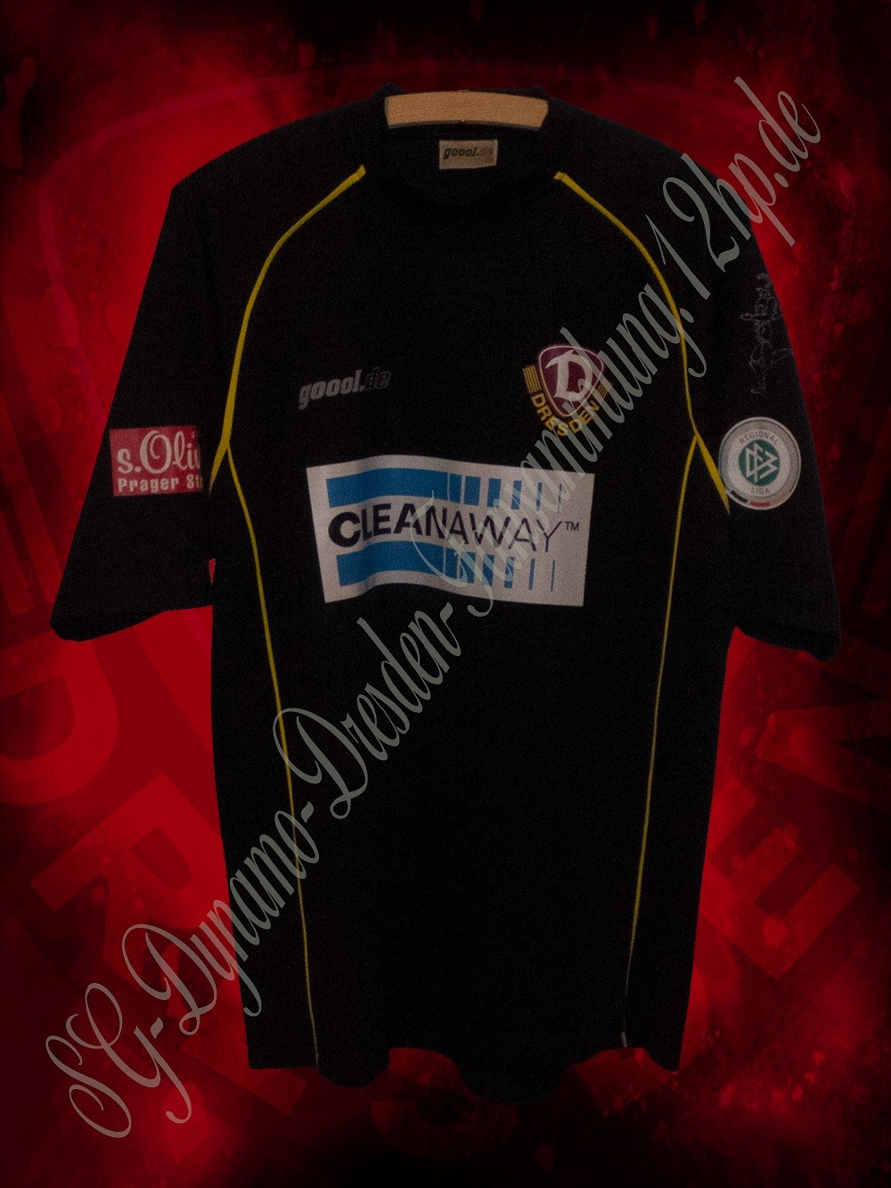 Dynamo Dresden 2003-04 Away Kit