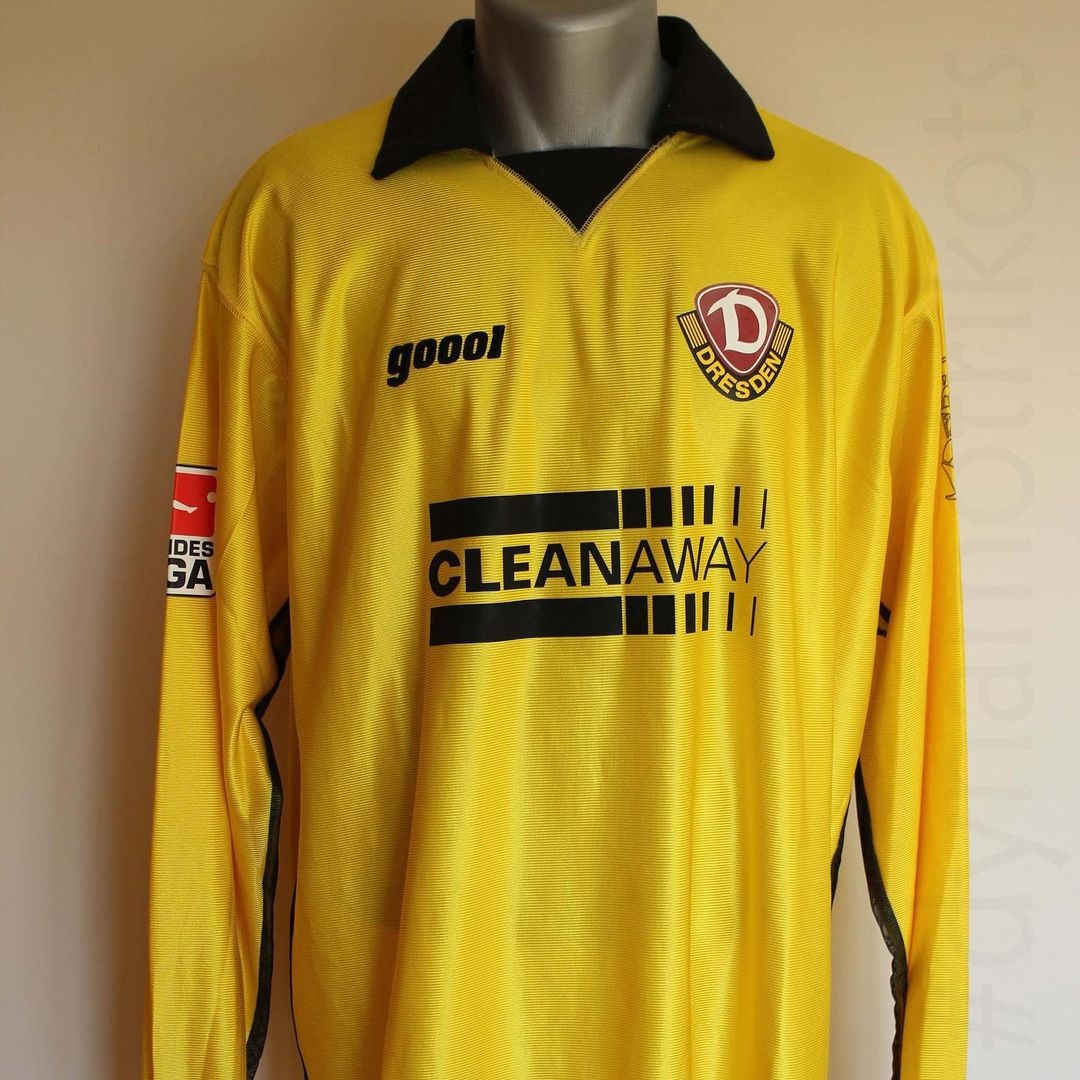 Dynamo Dresden 2004-05 Home Kit