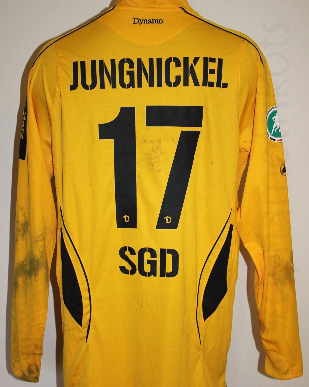 Dynamo Dresden 2009-10 Home Kit