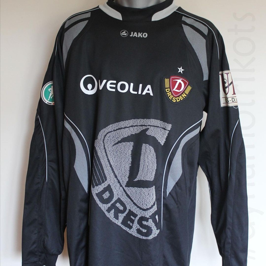 Dynamo Dresden 2010-11 GK Special Kit