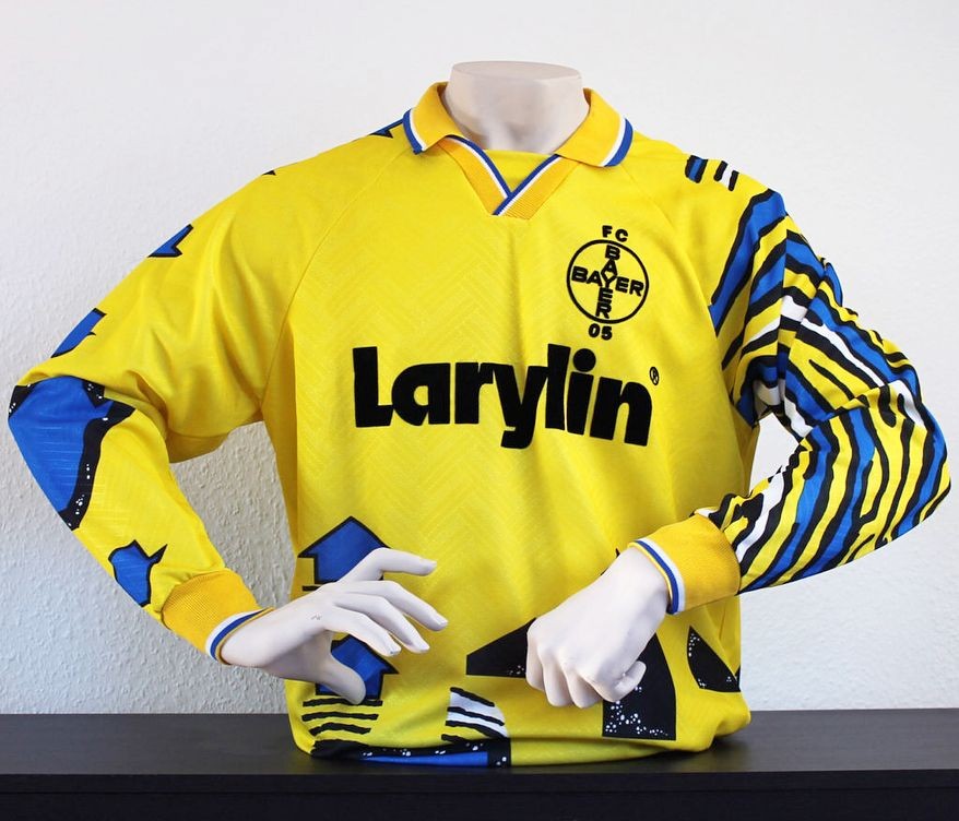 FC Bayer 05 Uerdingen 1994-95 Away Kit