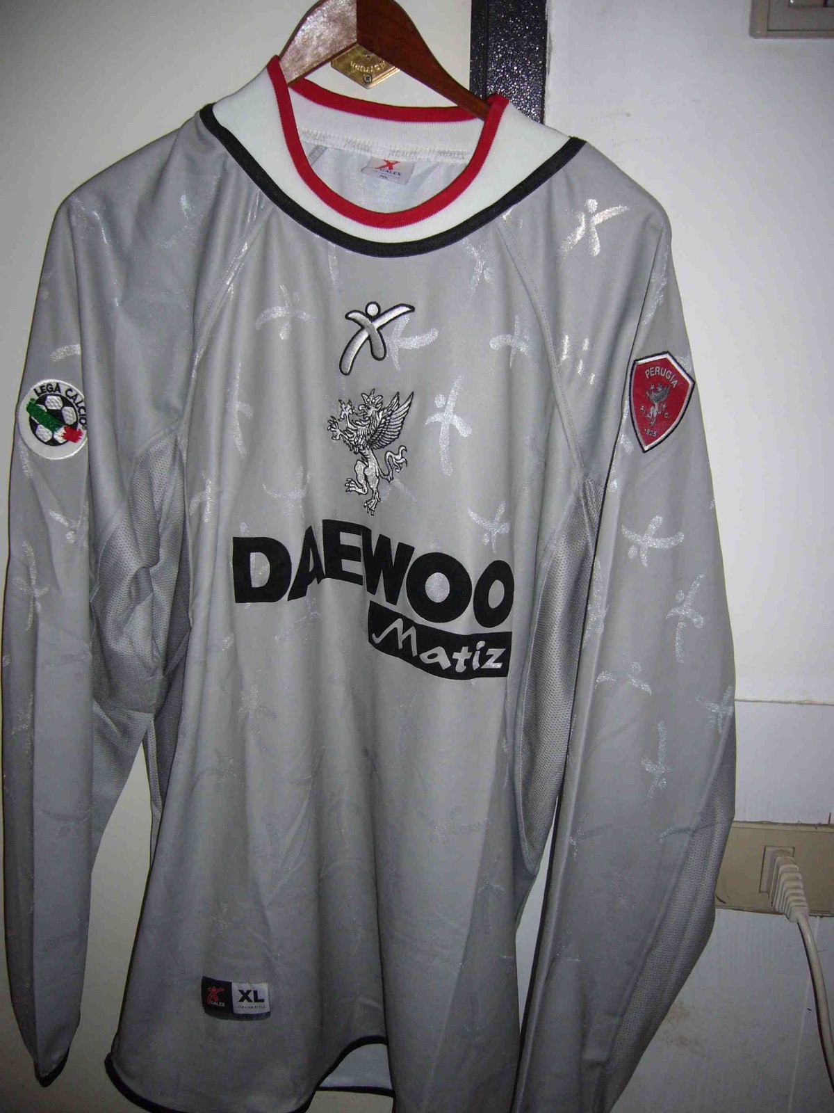 Perugia 2001-02 GK Kit