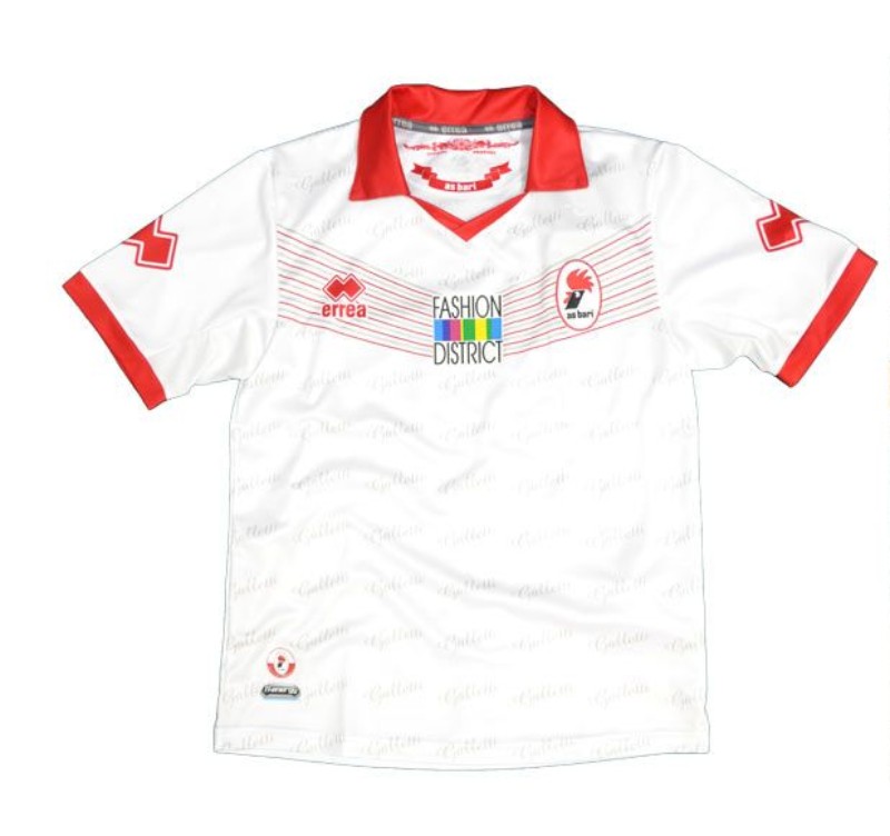SSC Bari 2013-14 Home Kit