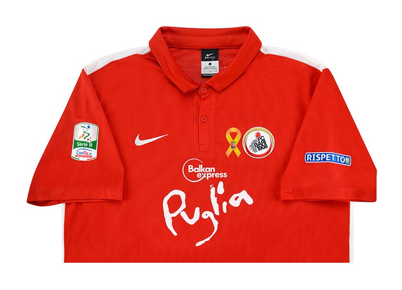 SSC Bari 2015-16 Home Kit