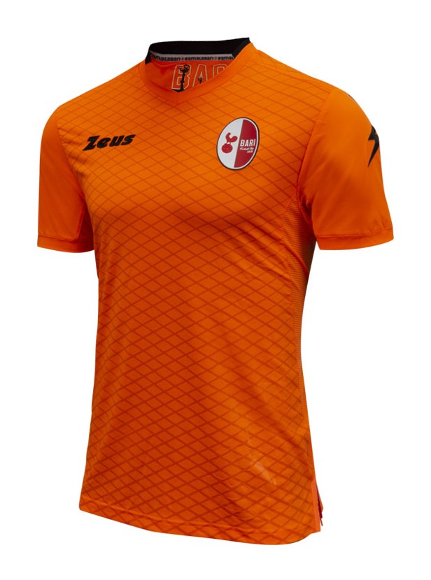 SSC Bari 2017-18 GK Home Kit