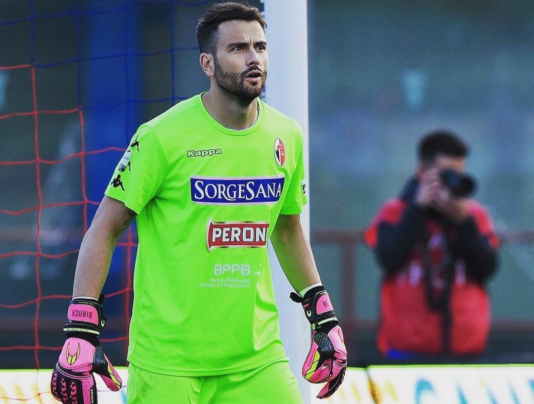 SSC Bari 2020-21 GK 1 Kit