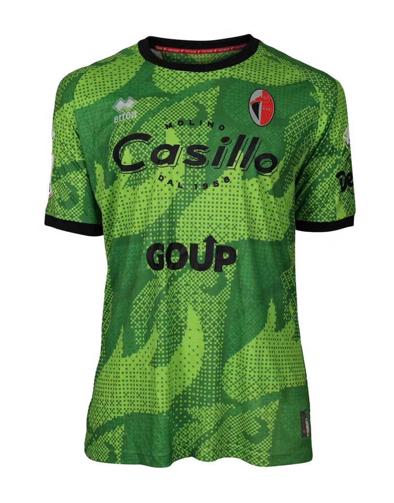 SSC Bari 2024-25 GK 2 Kit