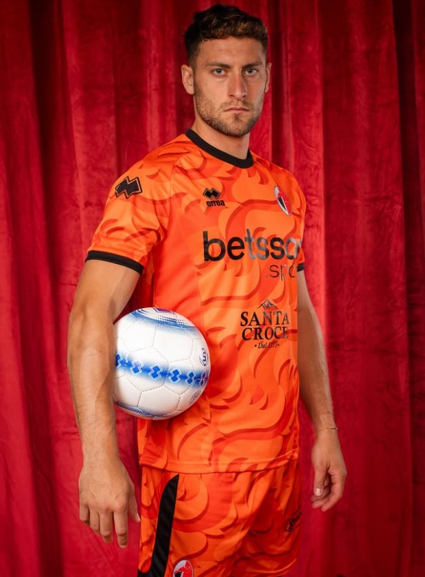 SSC Bari 2025-26 GK 1 Kit