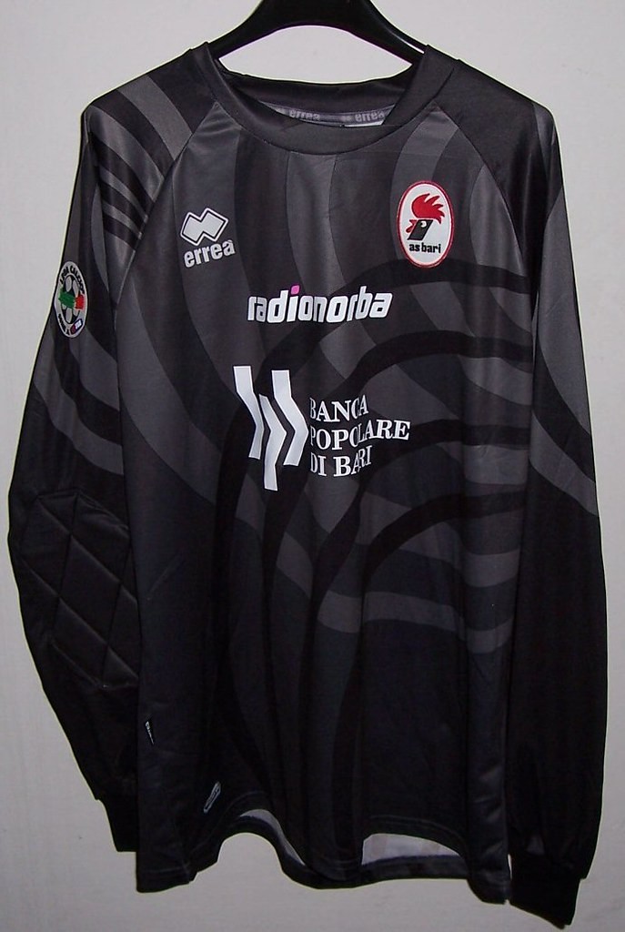SSC Bari 2009-10 GK Home Kit
