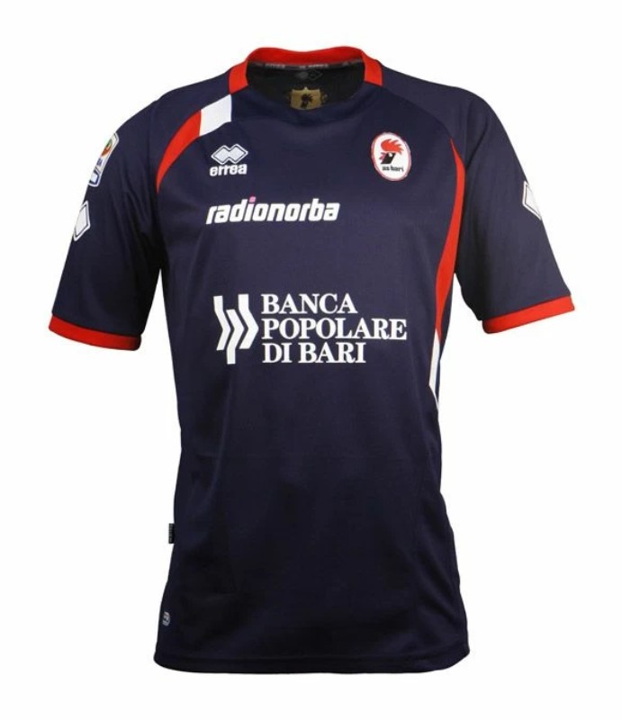SSC Bari 2010-11 Third Kit