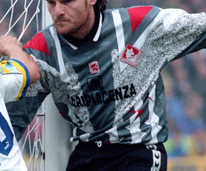 Piacenza 1995-96 GK 2 Kit