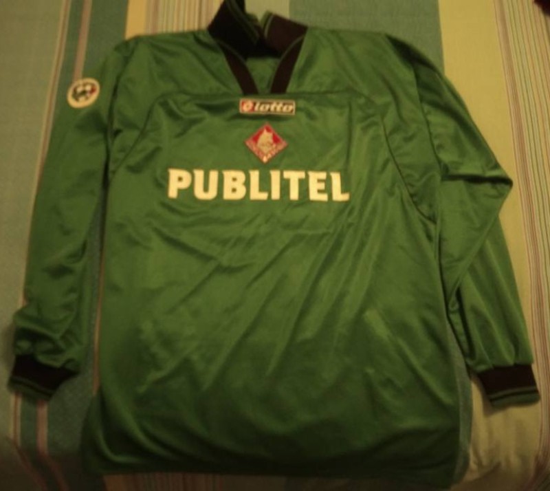 Piacenza 2001-02 GK 1 Kit