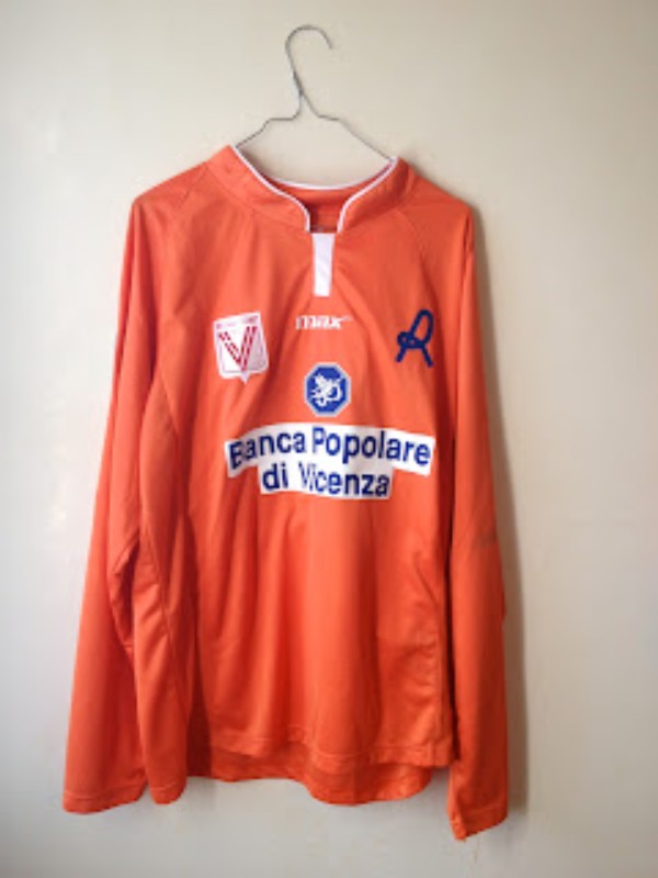 Vicenza Calcio 2011-12 GK 1 Kit