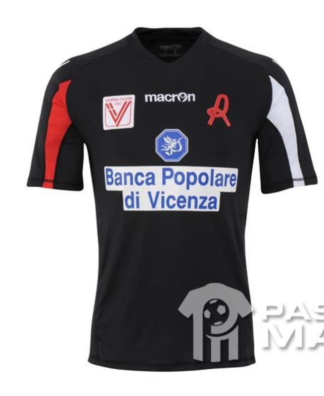 Vicenza Calcio 2012-13 Away Kit