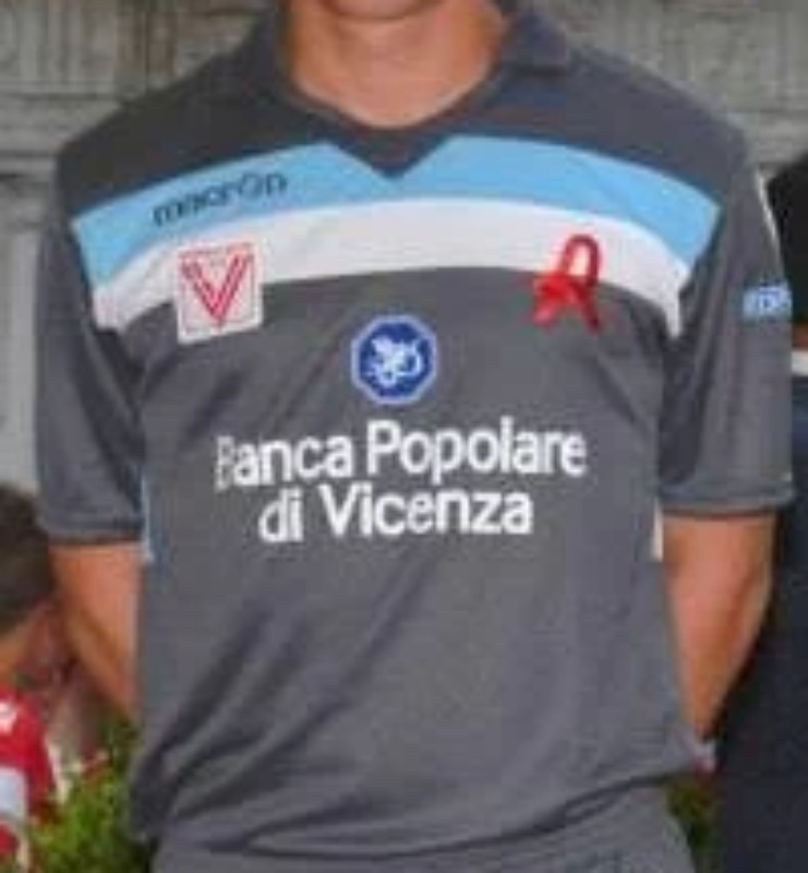 Vicenza Calcio 2015-16 GK Home Kit