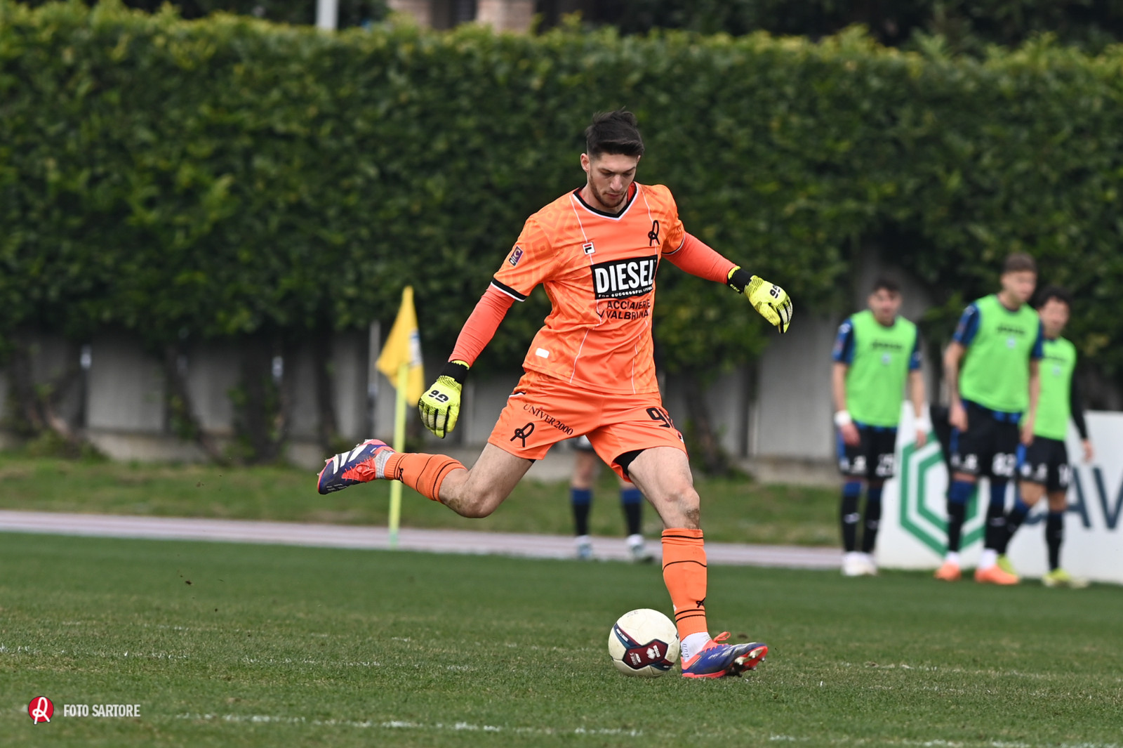 LR Vicenza 2024-25 GK 1 Kit