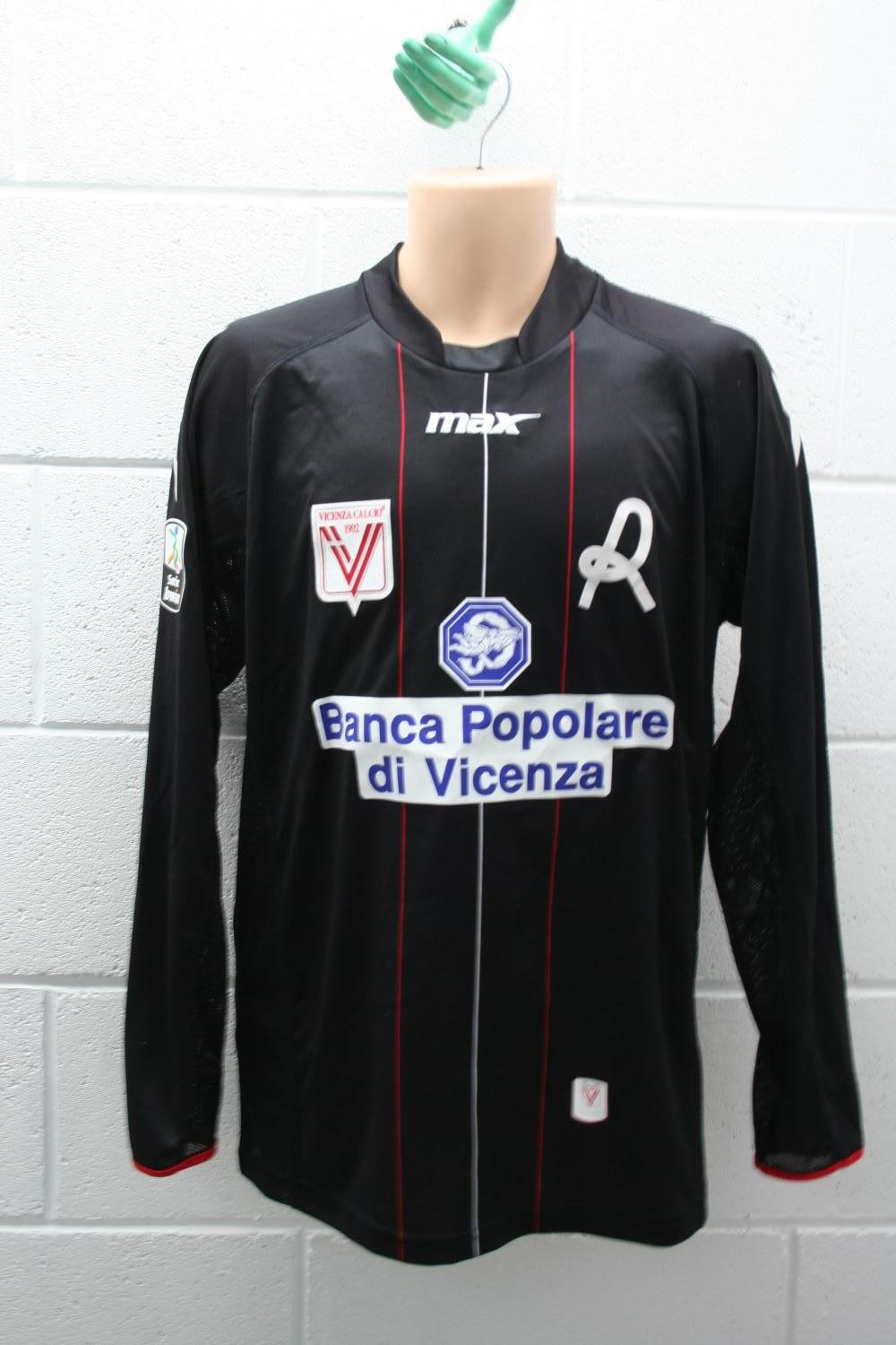 Vicenza Calcio 2010-11 Away Kit