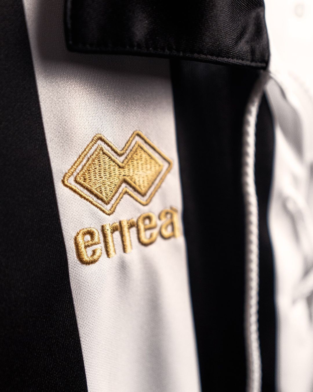 Siena 2024-25 Anniversary Kit