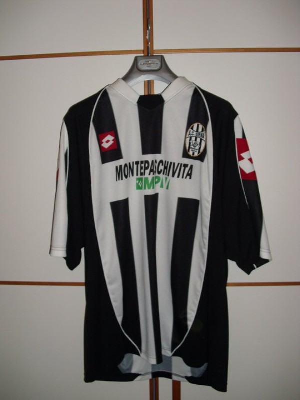 Siena 2003-04 Home Kit