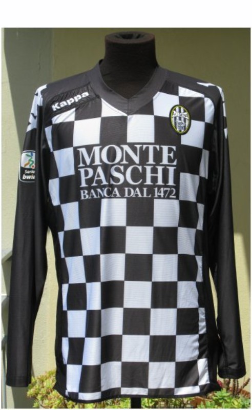 Siena 2010-11 Fourth Kit