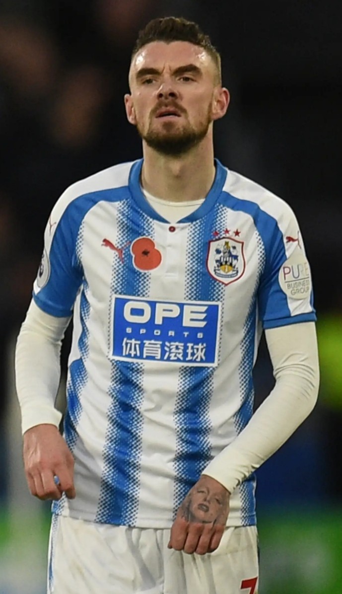 Huddersfield Town 2017-18 Home V2 Kit