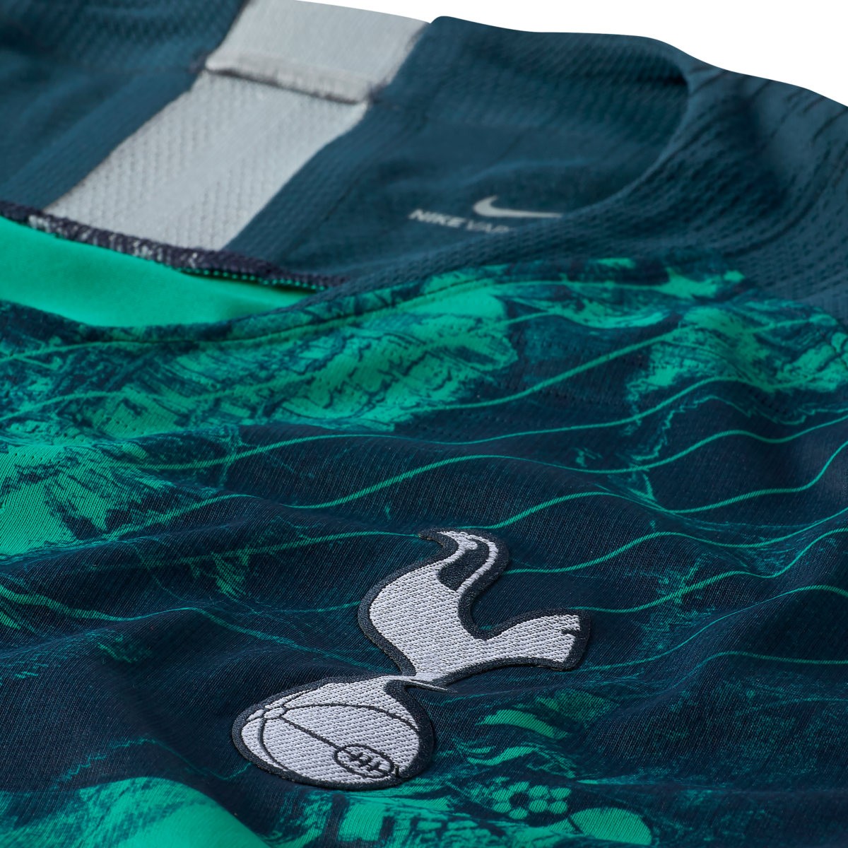 Tottenham Hotspur 2018-19 Third Kit