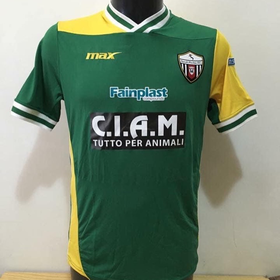 Ascoli 2015-16 GK 1 Kit