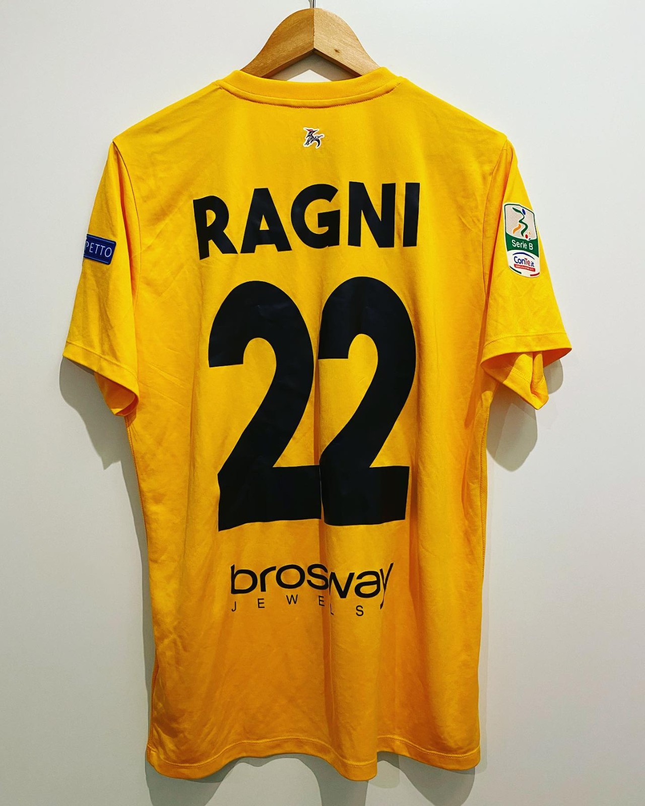 Ascoli 2016-17 GK 1 Kit