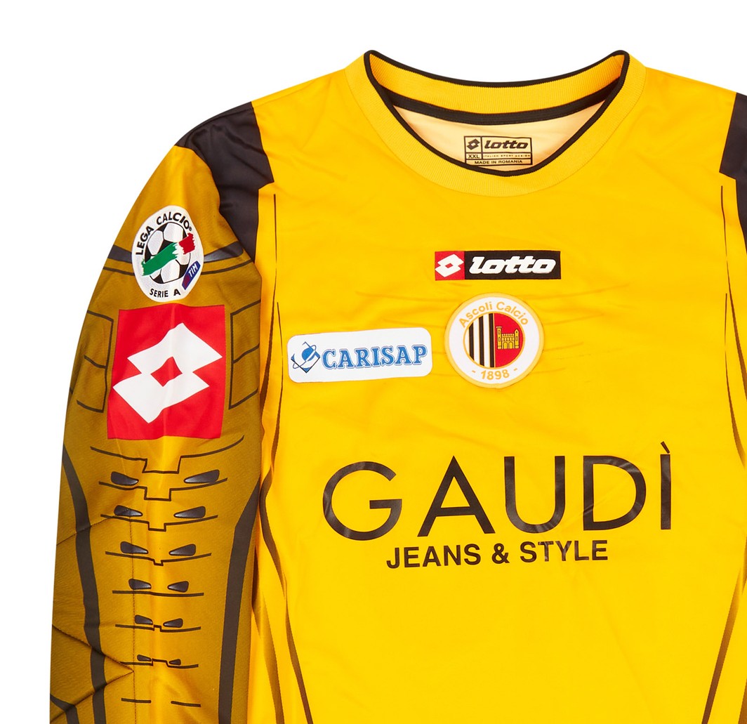 Ascoli 2005-06 GK 1 Kit