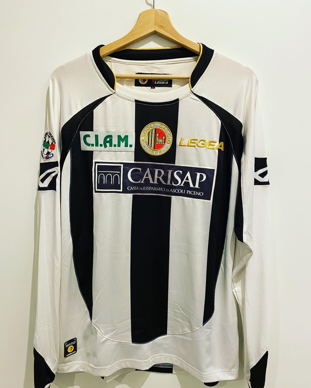 Ascoli 2009-10 Home Kit