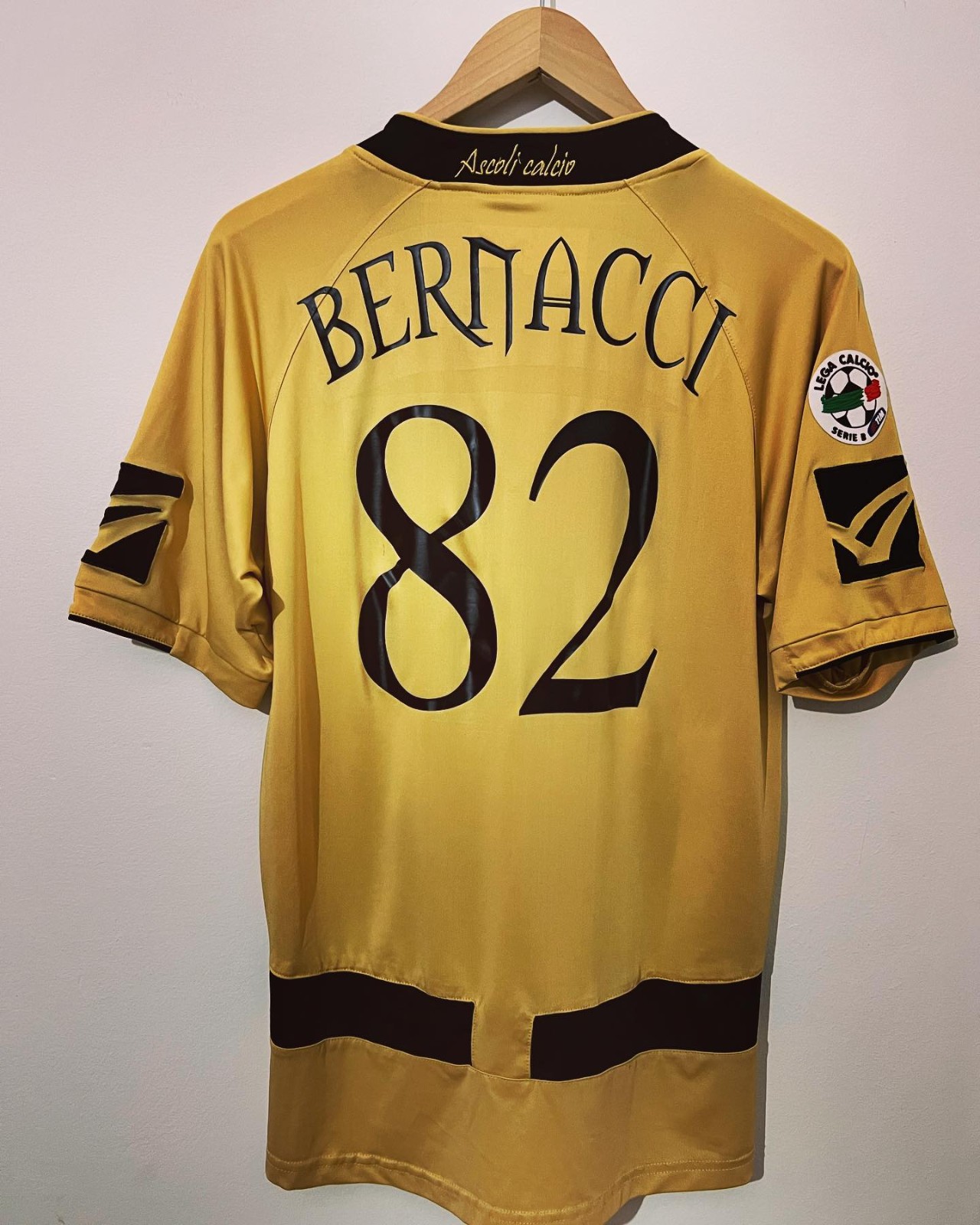 Ascoli 2009-10 Away Kit