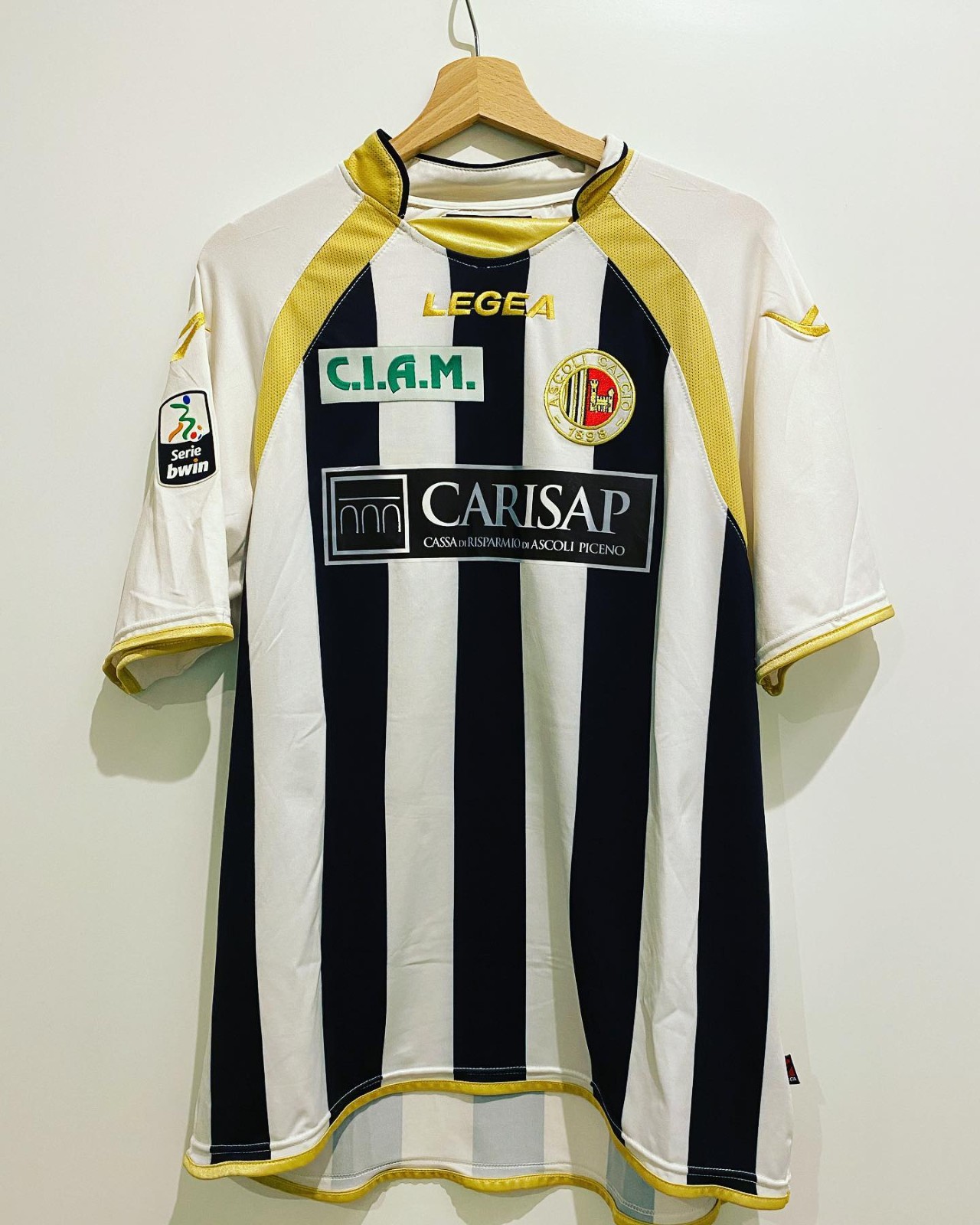 Ascoli 2010-11 Home Kit