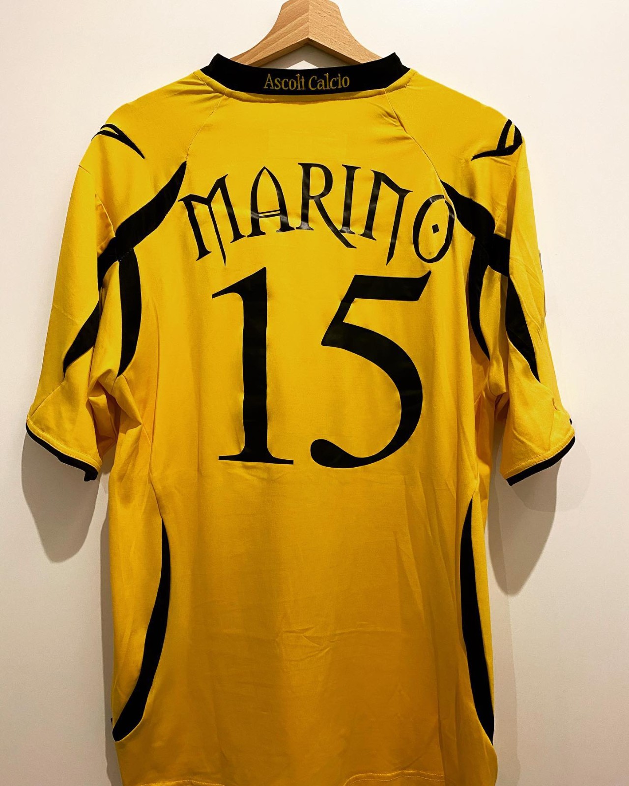 Ascoli 2010-11 Third Kit