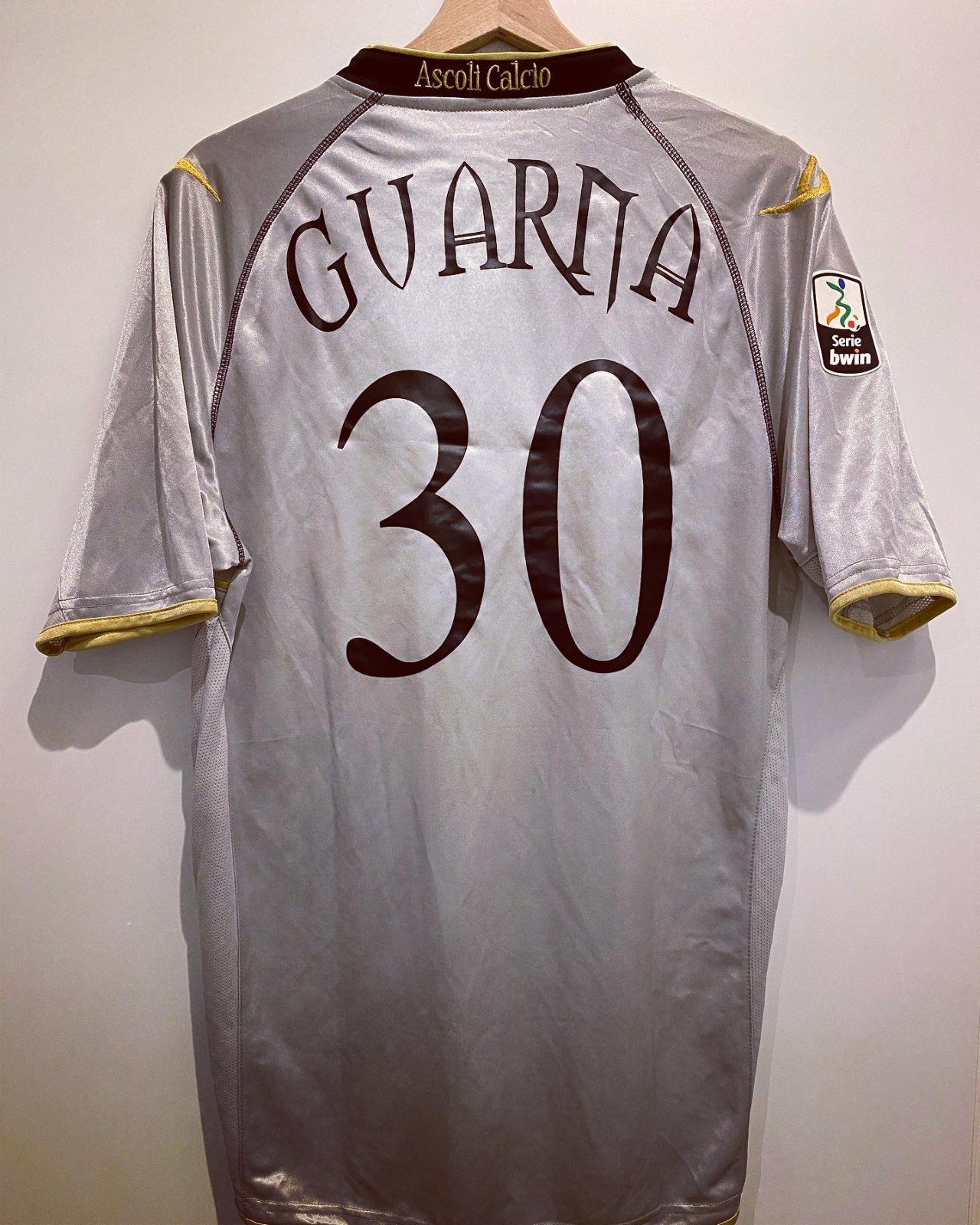 Ascoli 2010-11 GK 1 Kit