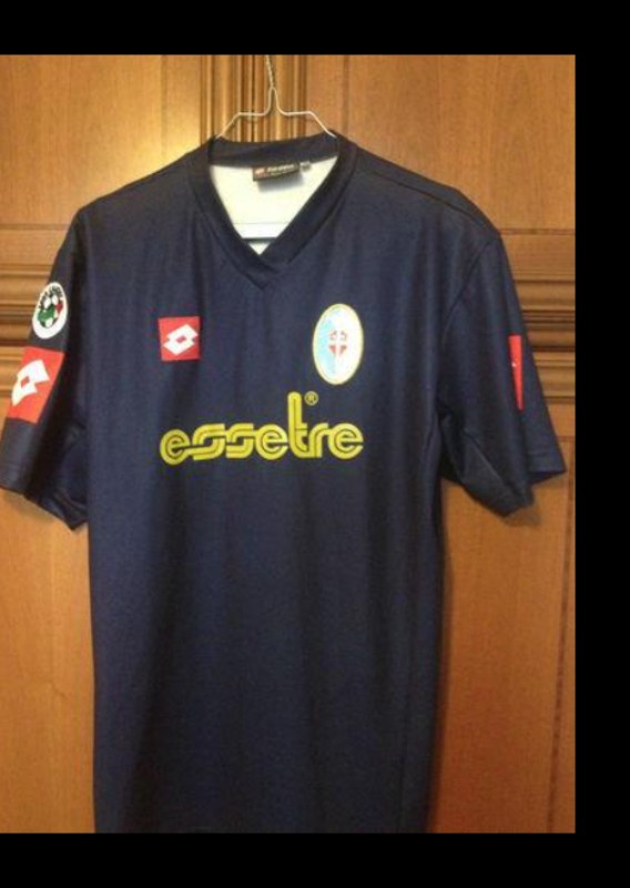 Treviso 2001-02 Away Kit