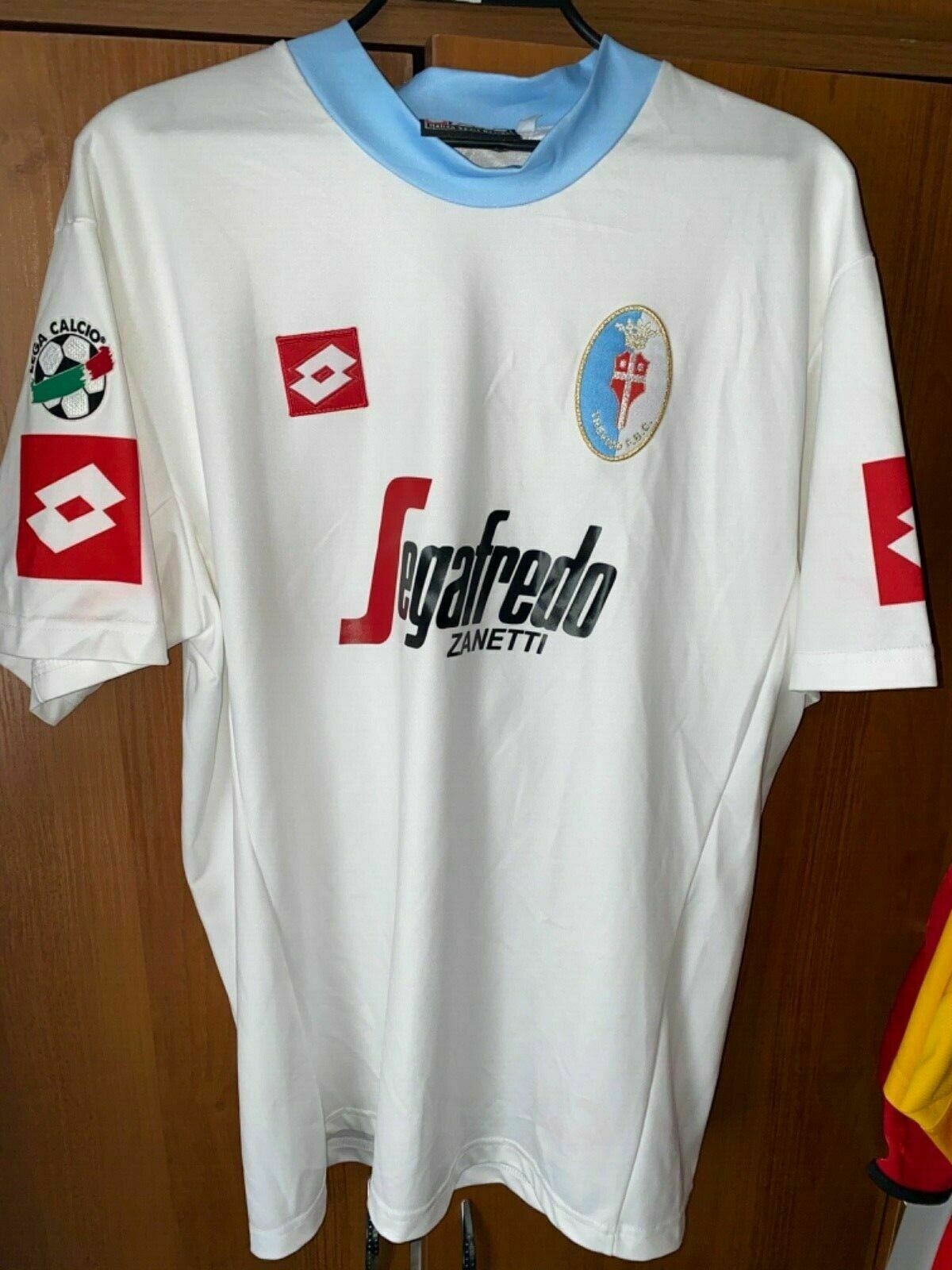 Treviso 2003-04 Away Kit