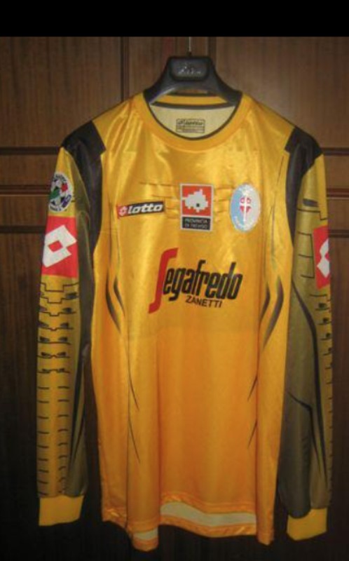 Treviso 2005-06 GK 2 Kit