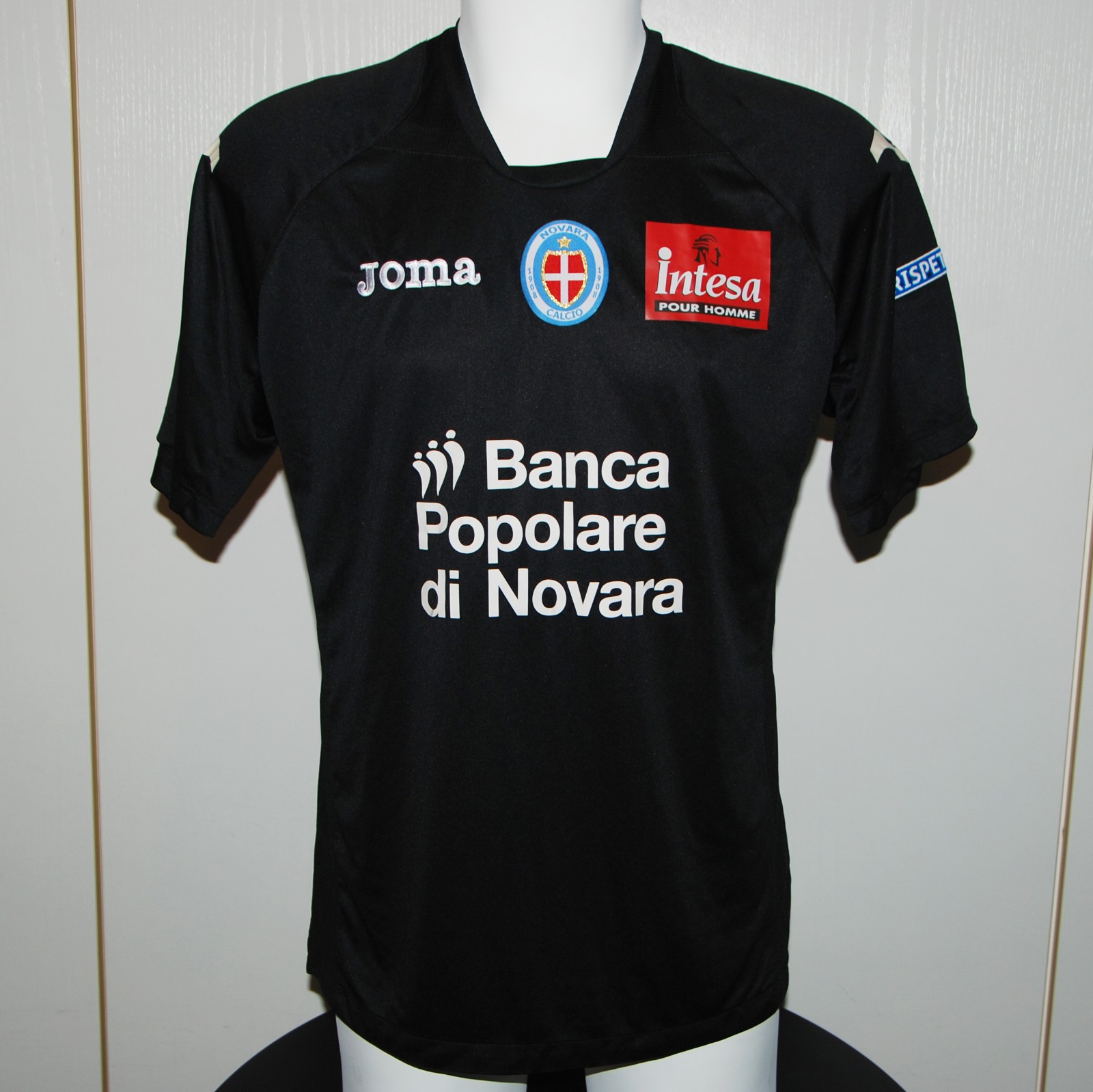 Novara 2012-13 GK Kit