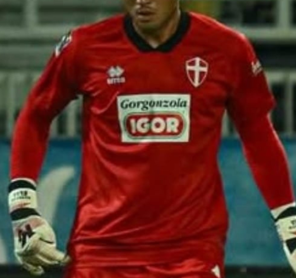 Novara 2025-26 GK Home Kit