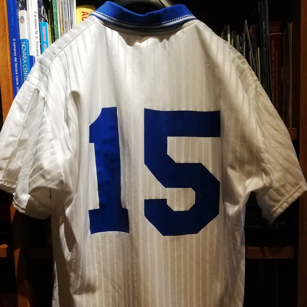 Novara 1995-96 Away Kit