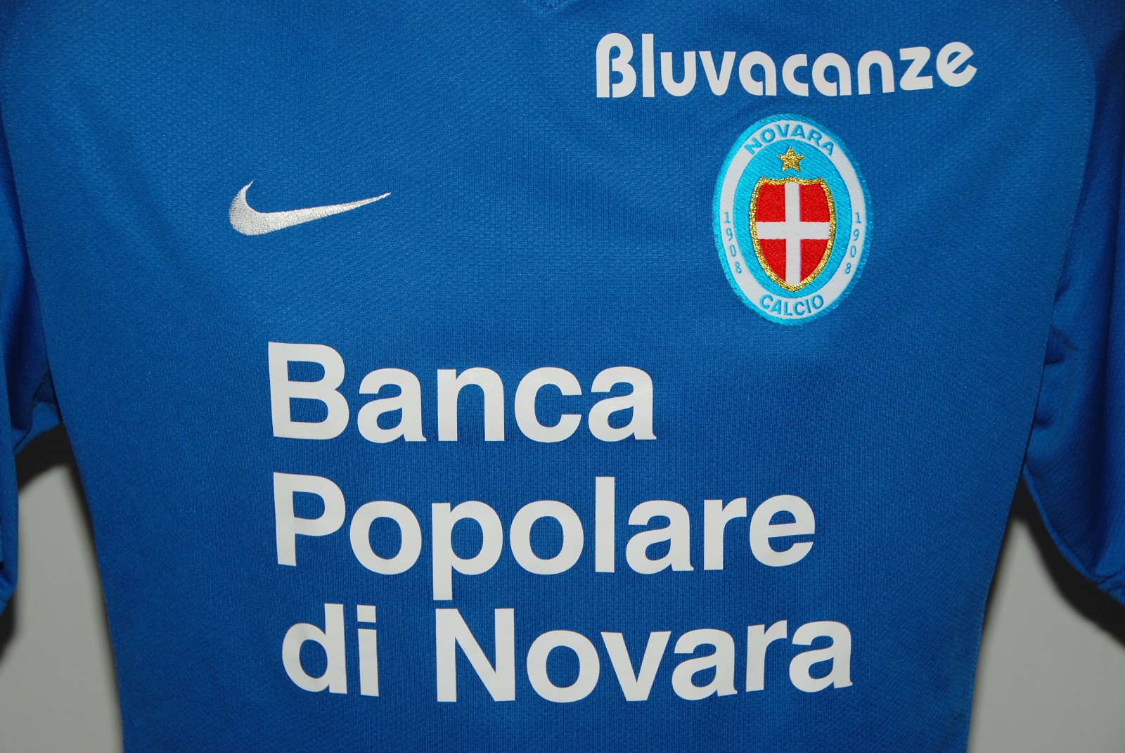 Novara 2009-10 Home Kit