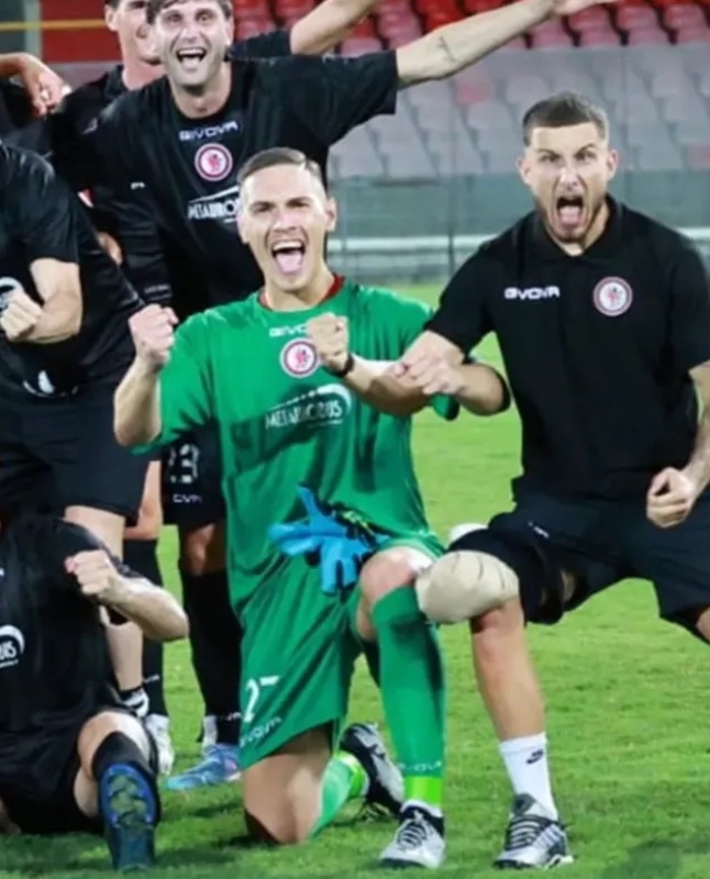 Foggia 2025-26 GK Kit