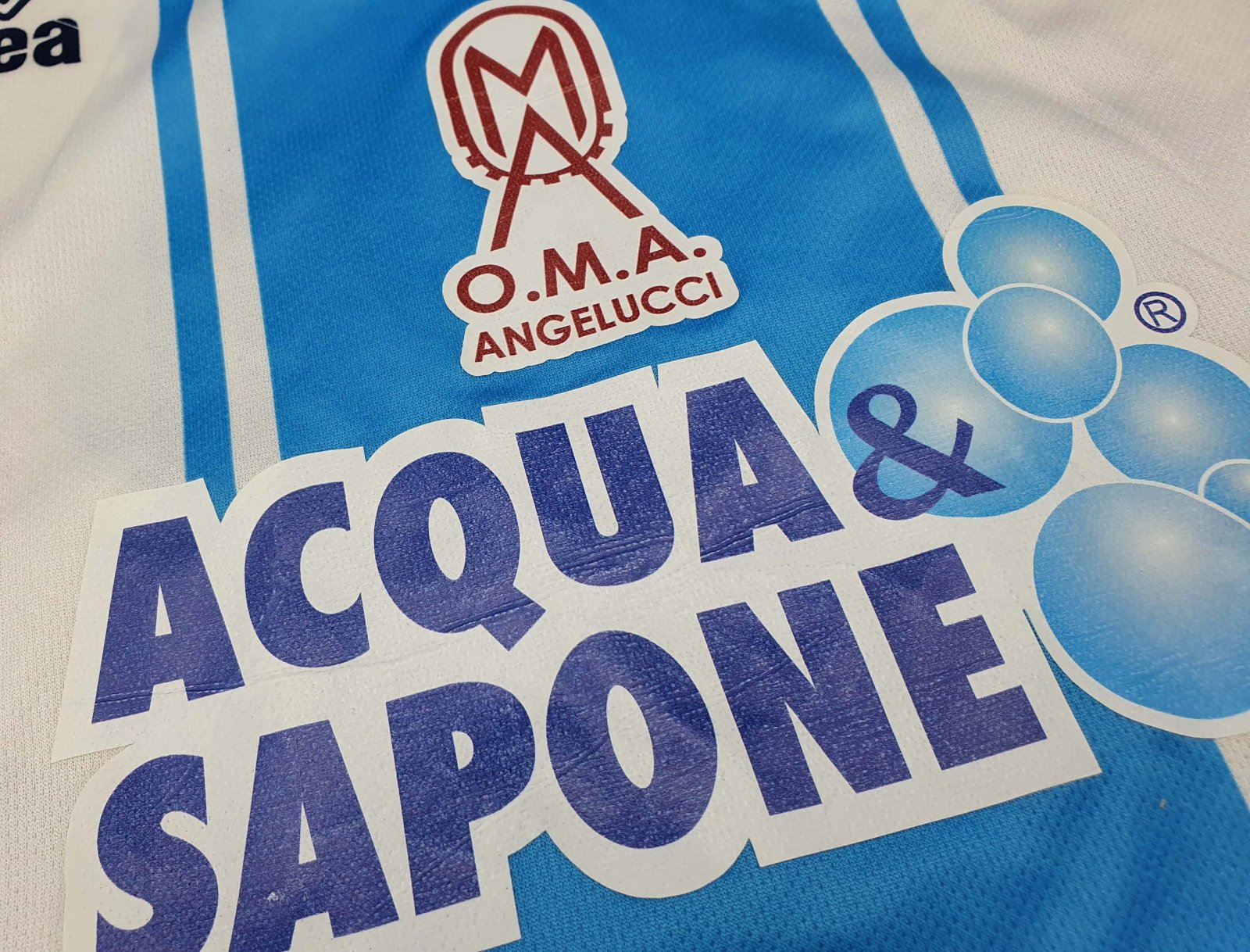 Pescara Calcio 2013-14 Home Kit