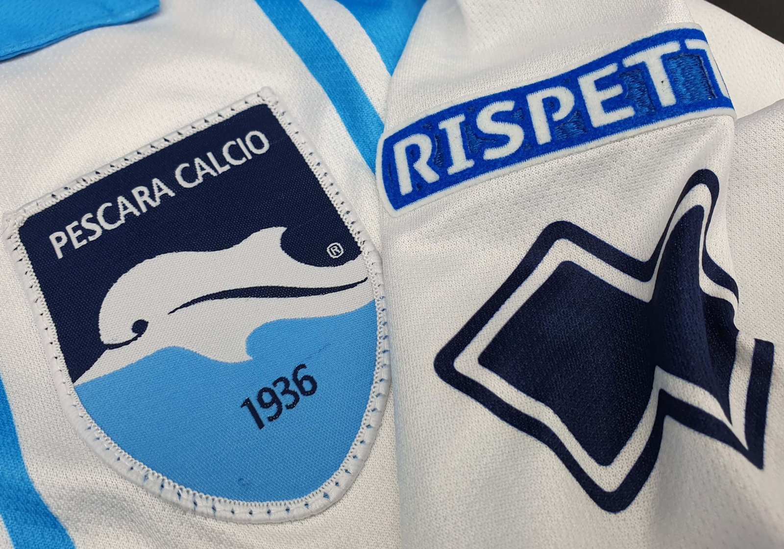 Pescara Calcio 2013-14 Home Kit